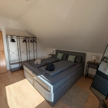 Amliving - Wohnen Mit Viel Platz - Ganzes Haus Mit Garten Und Garage *