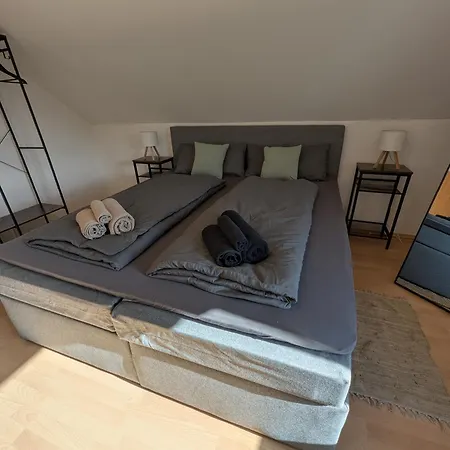 Amliving - Wohnen Mit Viel Platz - Ganzes Haus Mit Garten Und Garage