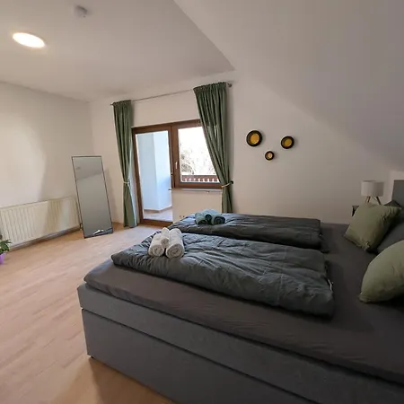 Amliving - Wohnen Mit Viel Platz - Ganzes Haus Mit Garten Und Garage *