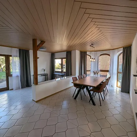Apartment Amliving - Wohnen Mit Viel Platz - Ganzes Haus Mit Garten Und Garage