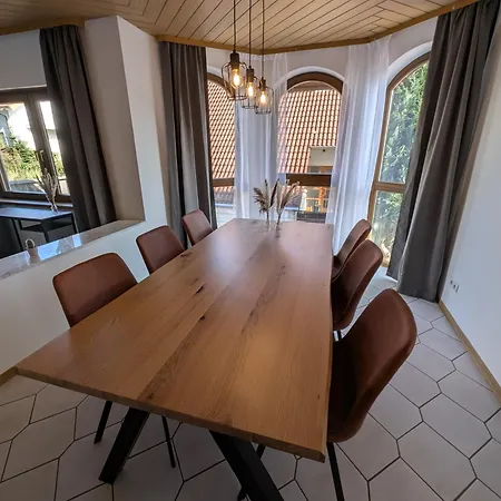 Amliving - Wohnen Mit Viel Platz - Ganzes Haus Mit Garten Und Garage