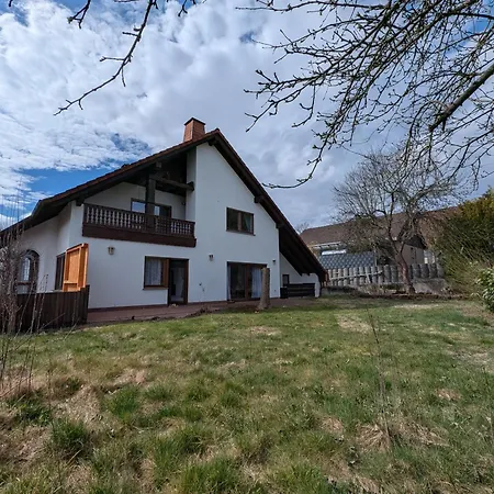 Apartment Amliving - Wohnen Mit Viel Platz - Ganzes Haus Mit Garten Und Garage *